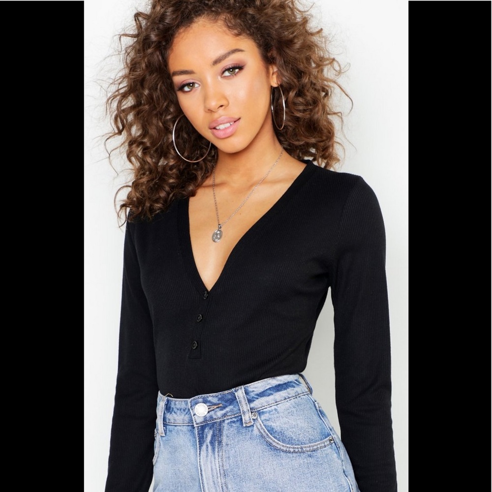 Basic ribbed long sleeve button detail top